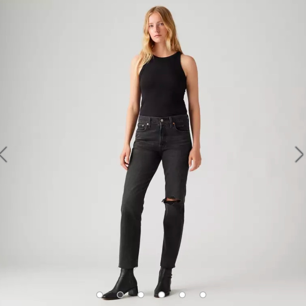 Levi's Women's Black Straight Leg Jeans